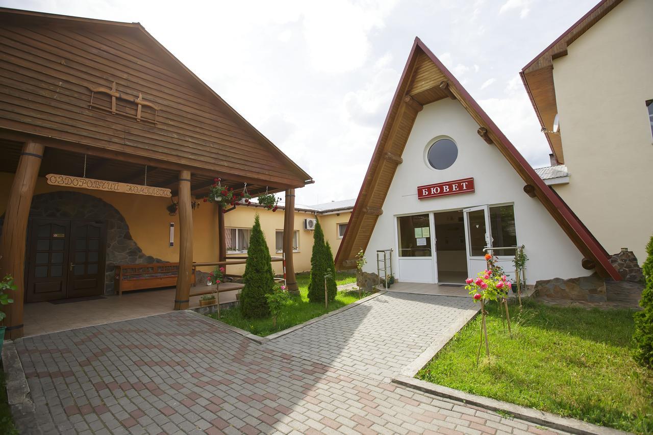 Trembita Hotel Choest Buitenkant foto