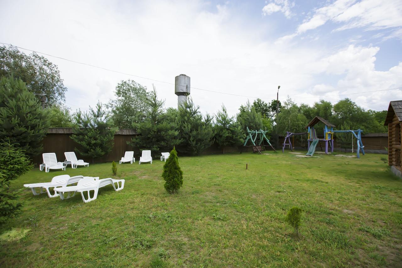 Trembita Hotel Choest Buitenkant foto