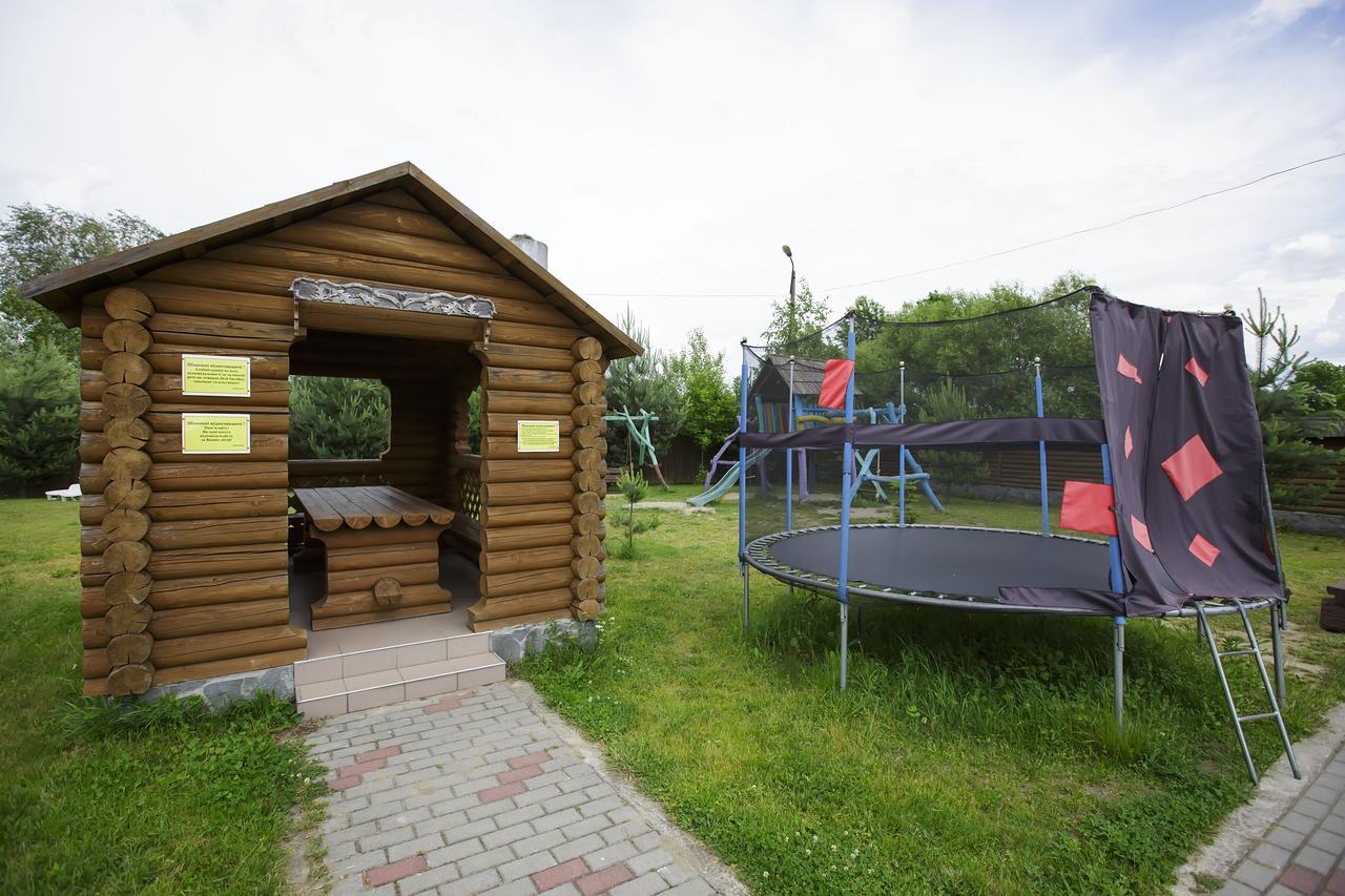 Trembita Hotel Choest Buitenkant foto